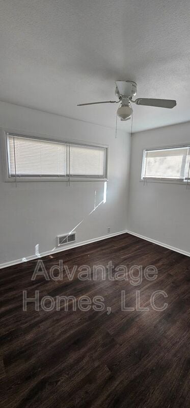 Building Photo - 7504 E 112th St