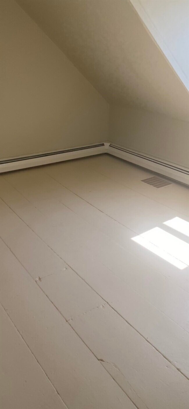 Building Photo - 36 Western Ave