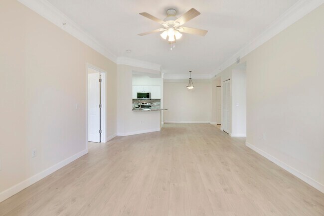Building Photo - 6305 Myrtlewood Cir W