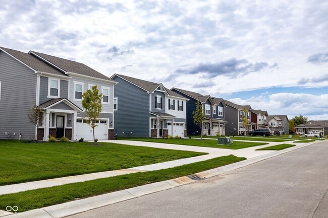 Building Photo - 6687 Redwood Dr