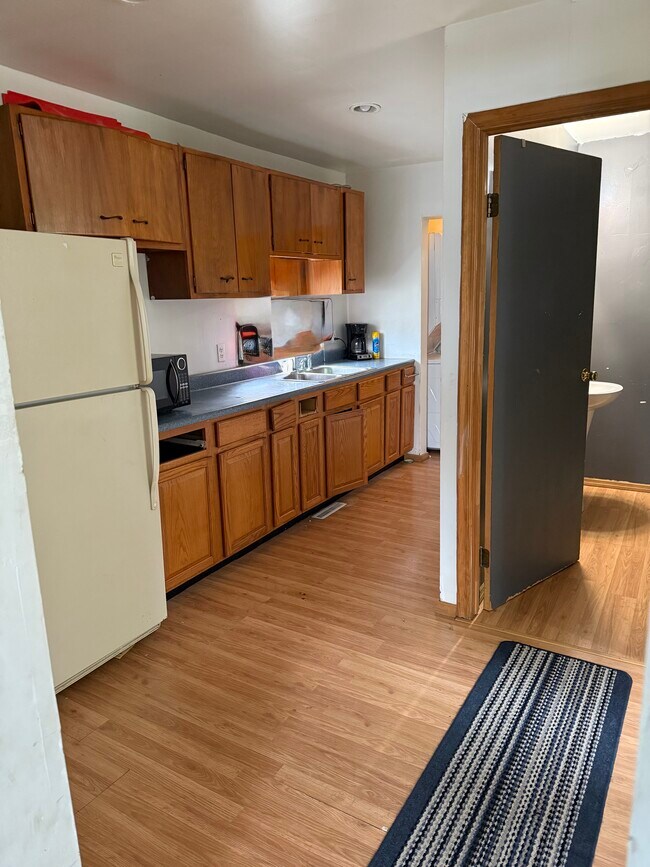 Building Photo - 1917 2nd St