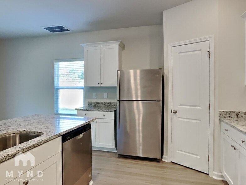 Building Photo - 79 Taverners Ln