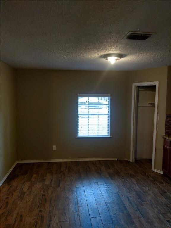 Building Photo - 25730 Glen Loch Dr