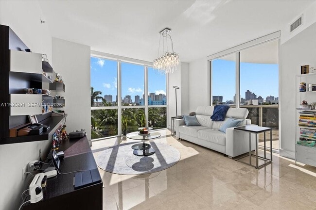 Building Photo - 18201 Collins Ave