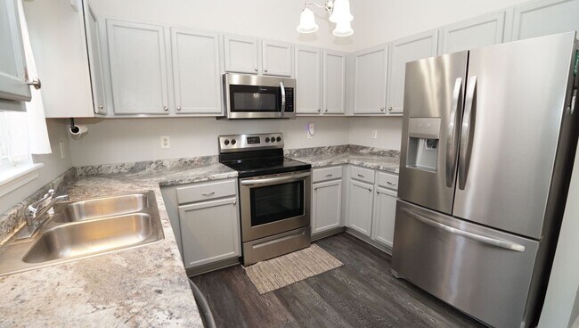 Building Photo - 301 Scranton Ct