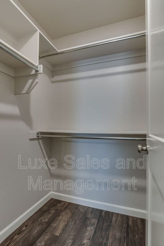 Building Photo - 407 Vail Cir