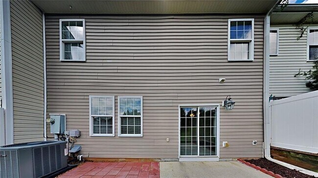 Building Photo - 480 Windstone Trail