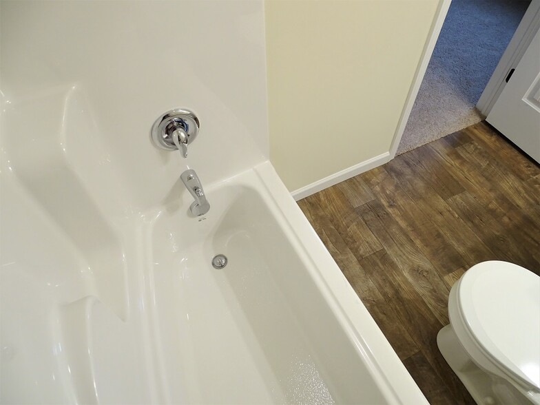 Building Photo - 818 Byler Cir