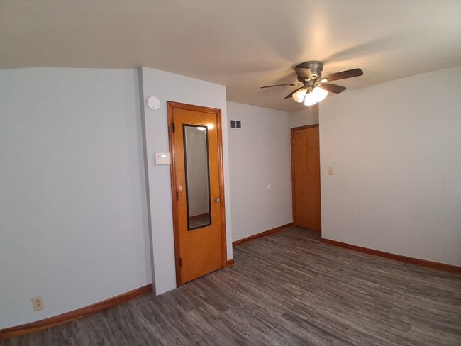 Building Photo - 108 Porter St