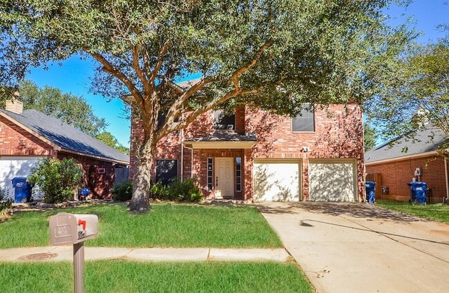 Building Photo - 21210 Woodland Green Dr