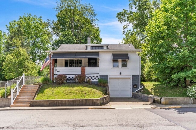 Building Photo - 2 Bed 1 Bath in Rochester, PA