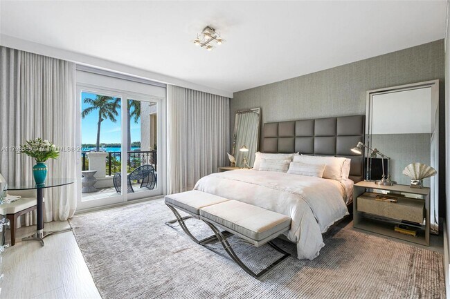 Building Photo - 2021 Fisher Island Dr