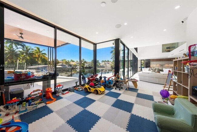 Building Photo - 1102 Washington St