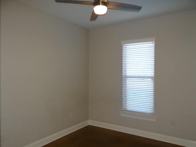 Building Photo - 28451 Longfellow Ln