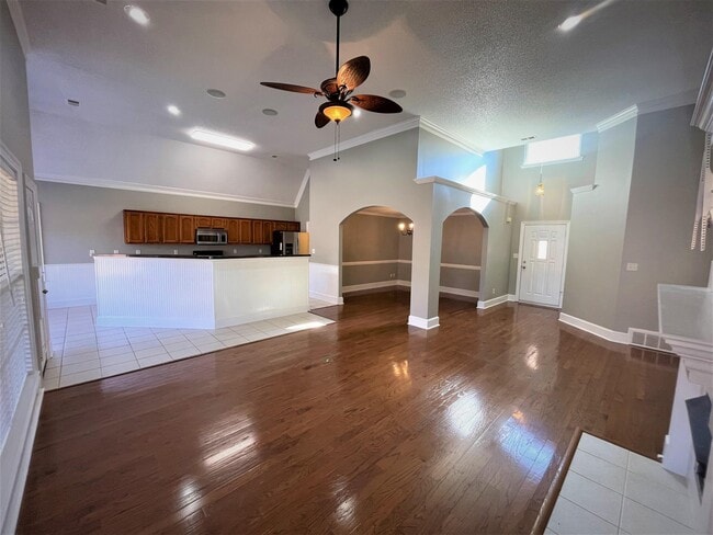 Building Photo - 11652 Belle Manor Dr