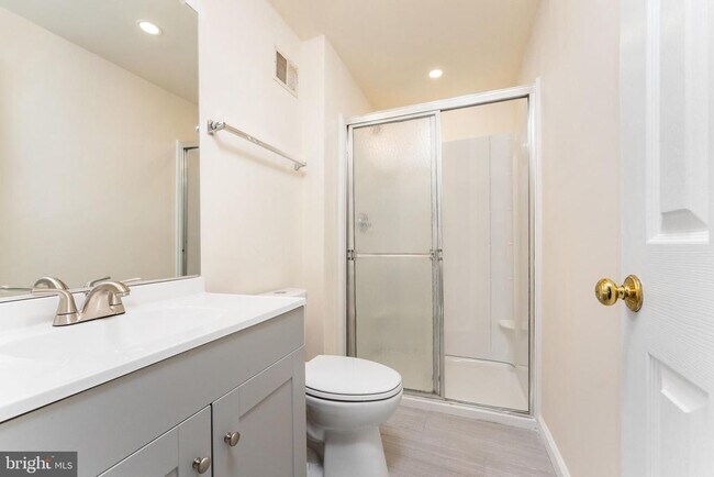 Building Photo - 3421 Belleplain Ct