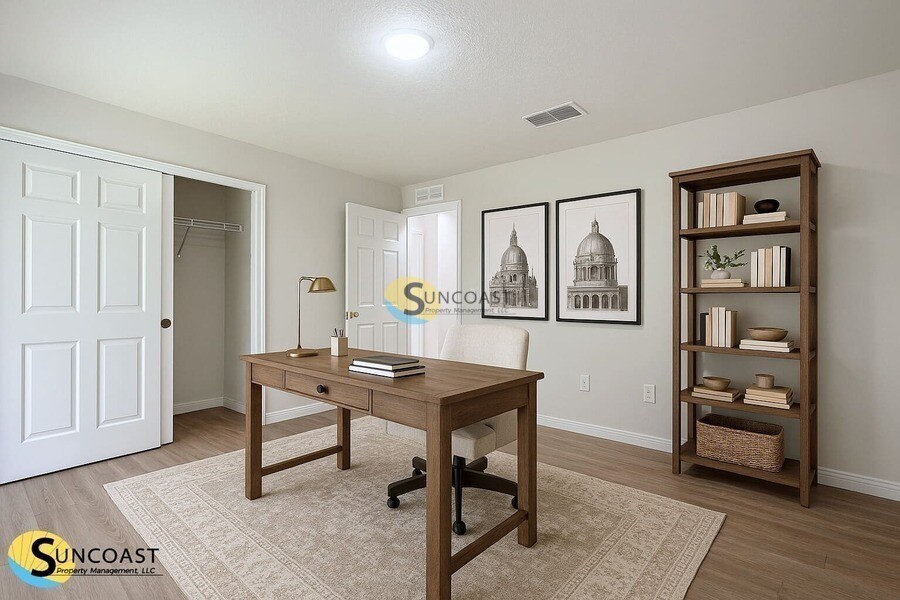 Building Photo - 10 Llobell Pl