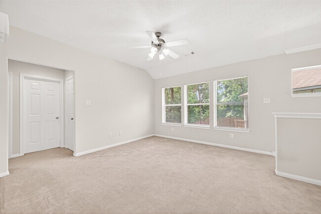 Building Photo - 11 Nestlewood Pl