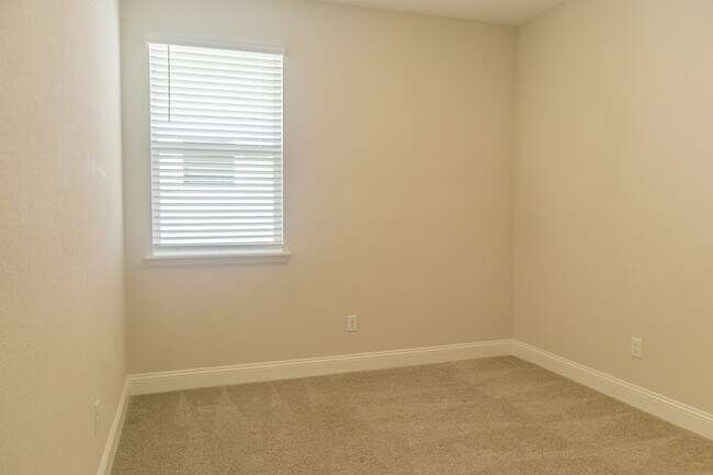 Building Photo - 71 Wambaw Dr
