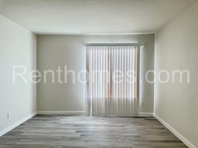 Building Photo - Mira Mesa, 8488 New Salem St #69, 2 Master...