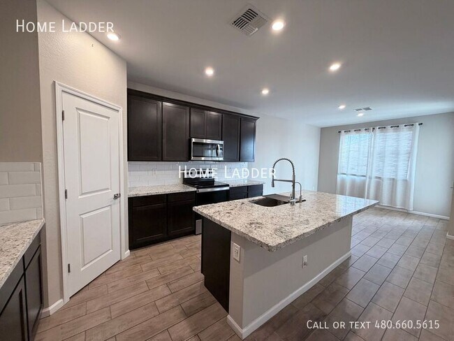 Building Photo - 1997 E Wetleaf Pl