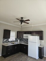 Building Photo - 30878 Curzulla Rd