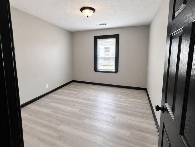 Building Photo - 3119 Allison Ave