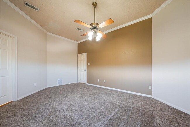 Building Photo - 606 Misty Creek Dr