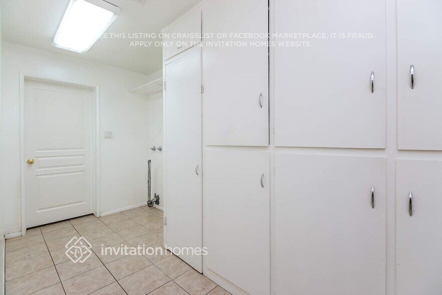 Building Photo - 531 N Matlock
