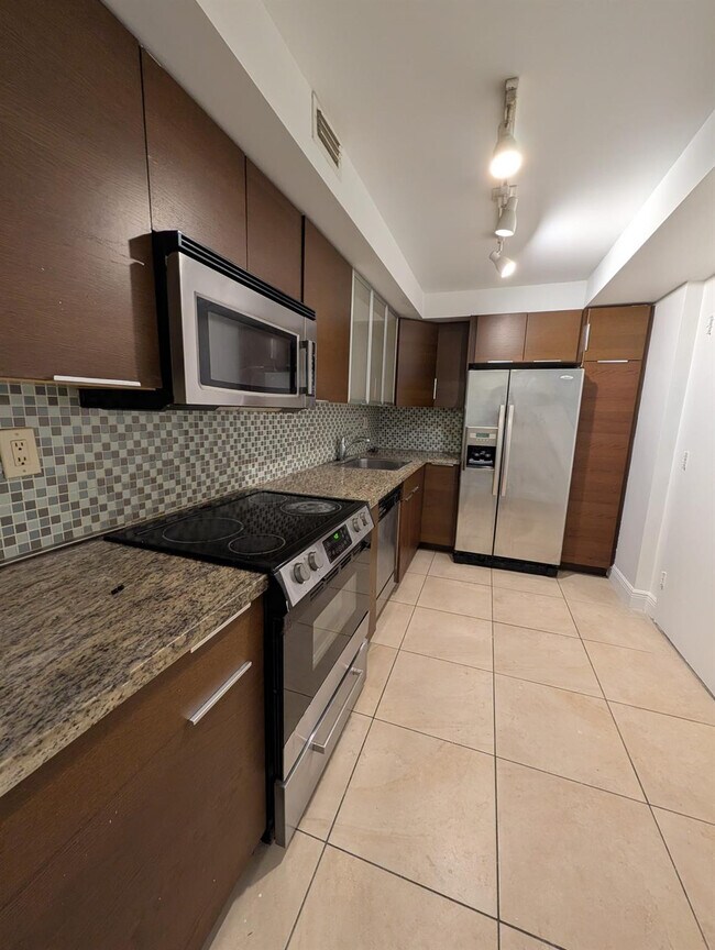 Building Photo - 1800 Sans Souci Blvd