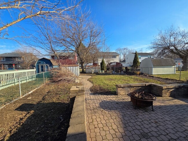 Building Photo - 331 Lawn Terrace