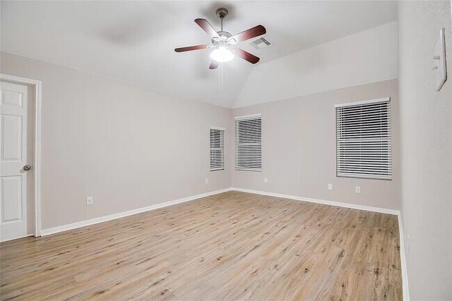 Building Photo - 28939 Birch Green Way