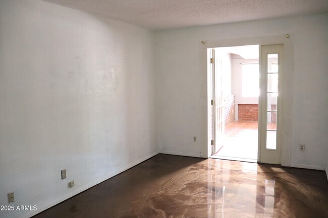 Building Photo - 3712 St Andrews Dr
