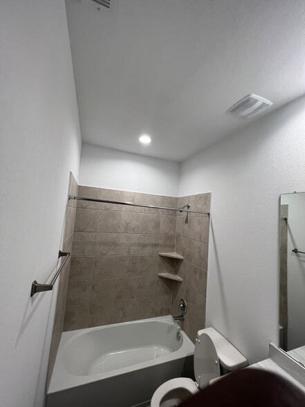 Building Photo - 12418 Pelican Bay Dr