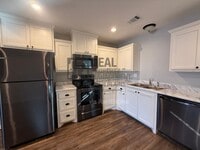 Building Photo - 13057 Raymond Rd