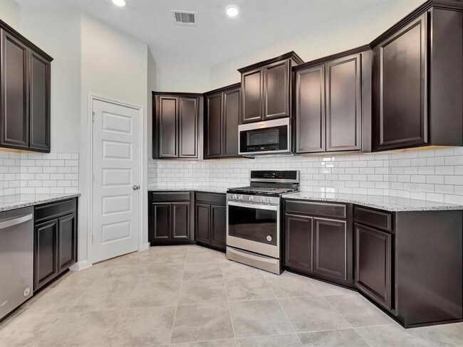 Building Photo - 2003 Granite Park Ln