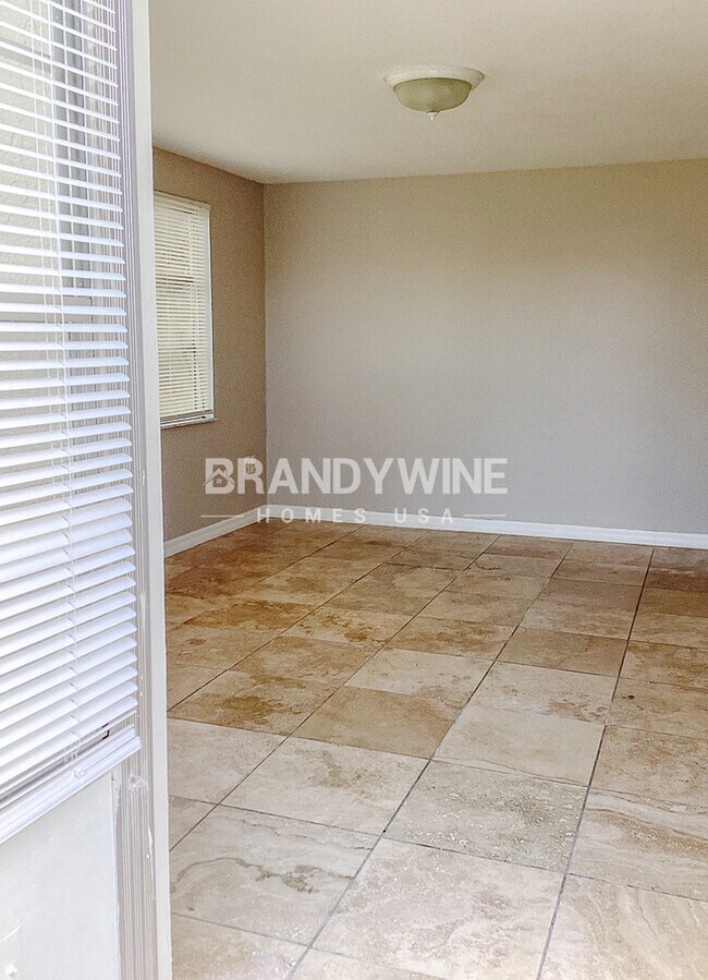 Building Photo - 7317 Oak Crest Dr