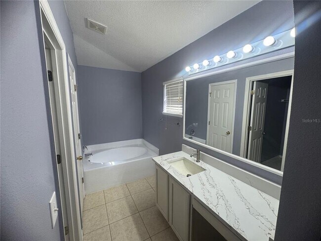 Building Photo - 3226 Bellericay Ln