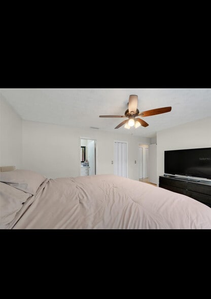 Building Photo - 5323 Hansel Ave