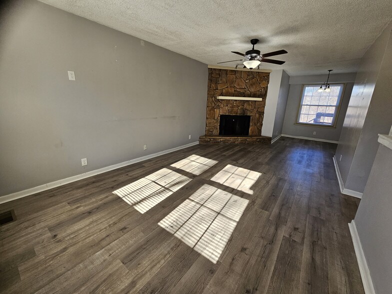 Building Photo - 504 Springmont Blvd