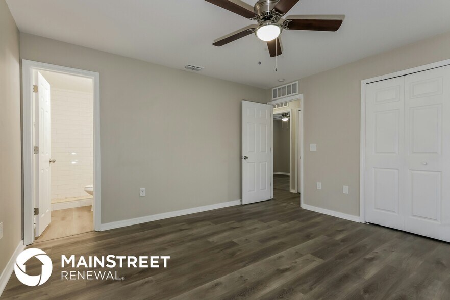 Building Photo - 935 Brenton Leaf Dr