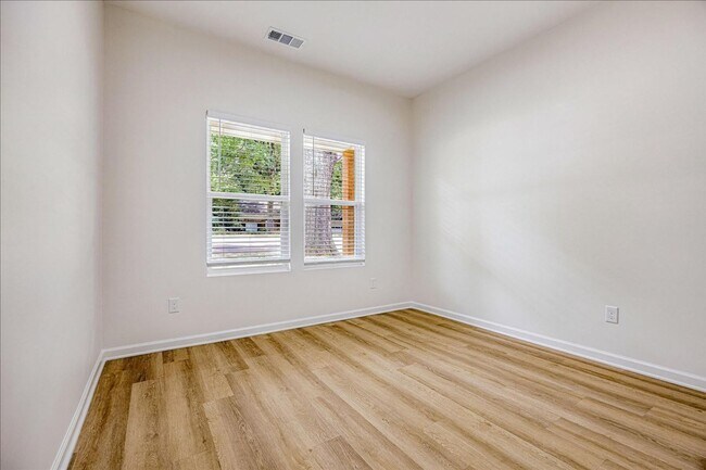 Building Photo - Stunning New Construction House in East Memphis!