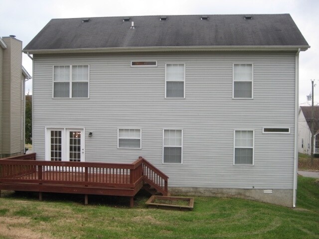 Building Photo - 3107 Creekview Ln