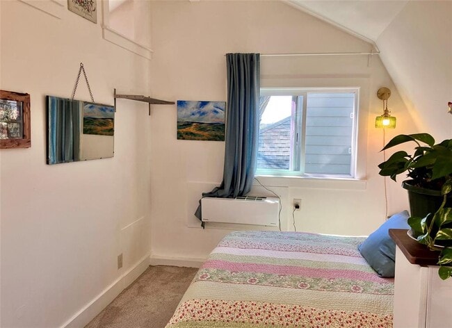 Building Photo - 2102 Travis Heights Blvd