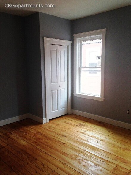 Building Photo - 377 Prospect St