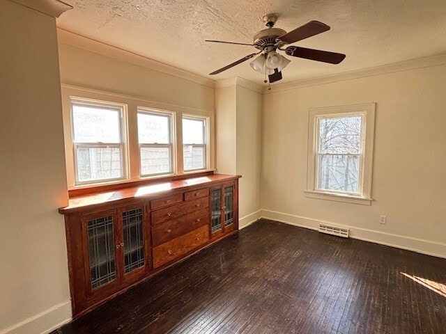 Building Photo - 330 E Lake St