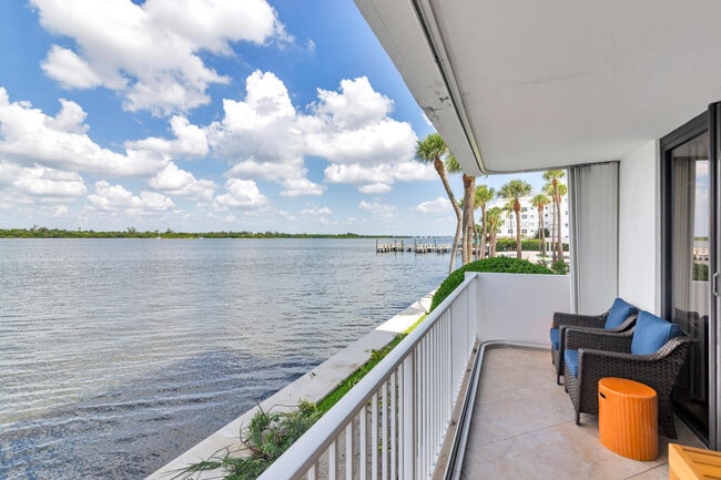 Building Photo - 2860 S Ocean Blvd