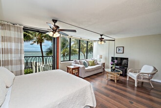 Building Photo - BEACH FRONT Furnished 2/2/1-pkg in Waialua, O'ahu's North Shore