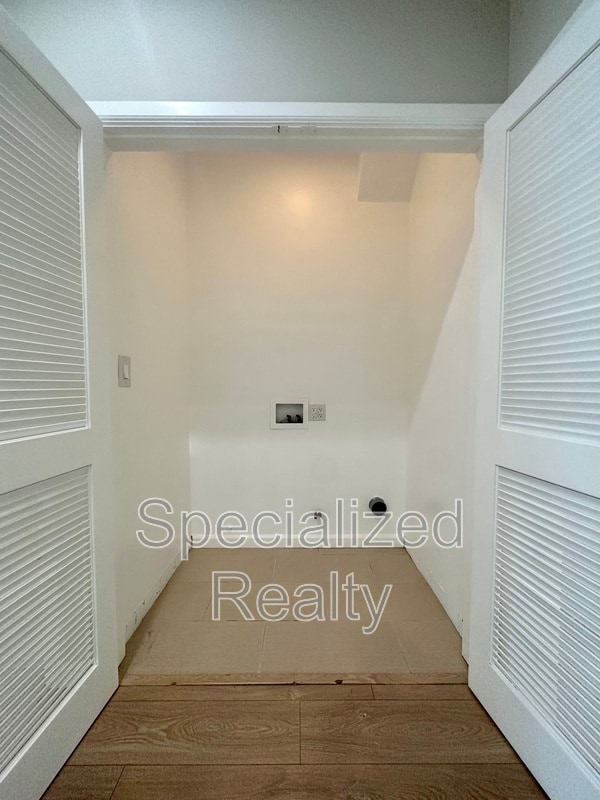 Building Photo - 6221 Elmer Ave