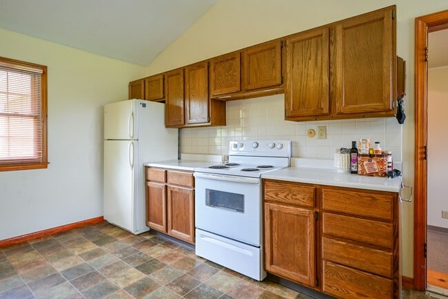 Building Photo - 4232 Chesser Rd